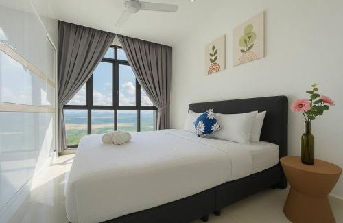 Medini Apartment | Family-Friendly D'Pristine Legoland Apartment with Pool