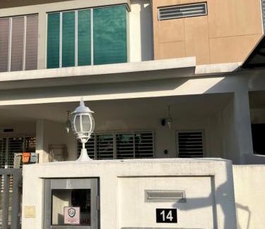 Banting House | D'Sally Homestay KLIA Sepang