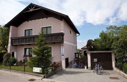 Sitzenberg-Reidling Apartment | Discover d'Suite - Guesthouse Schlossblick with Kitchen & Breakfast