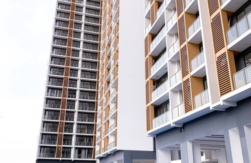 Prampir Makara Apartment | Cozy D'Suites at The Skyline with Pool Access