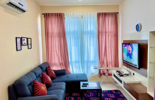 Kempas Apartment | Budget-Friendly D'summit Residences with Pool & Family Perks