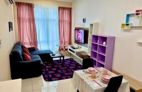Kempas Apartment | Budget-Friendly D'summit Residences with Pool & Family Perks