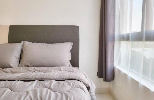 Kempas Apartment | Relax at D'Summit Tropika: 4-Star Stay with Ocean View