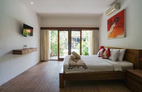Pemogan Hotel | Discover D'uma Residence: Relaxing Pool and Spa Retreat