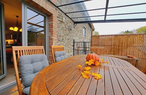 Nadrin House | Explore D'un coin à l'autre: Family-Friendly Retreat