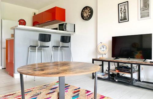 Secteur 1 Apartment | Vibrant Stays in Grenoble: Pet Friendly & Accessible Rooms