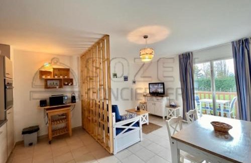 Saint-Arnoult Apartment | Cozy Escape at D34 La Ferme de Deauville with Pool Access