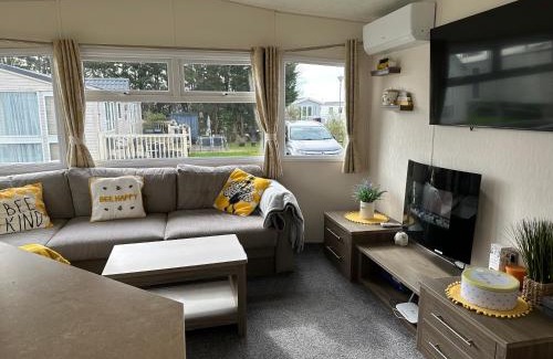 Beckingham Other | Delightful D34 Steeple Bay Caravan Site with Pool Access