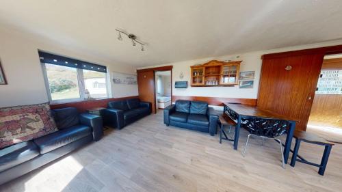 Hayle House | Explore D53 Bide A Wee: Pet-Friendly Family Retreat