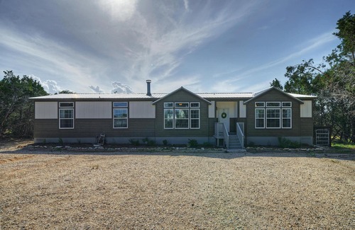 Dripping Springs House | Inviting D6 House: Swim, Hike, Relax with Unique Amenities