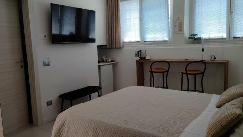 Ovest House | Family-Friendly Stay at DA ANNA Locazione Turistica