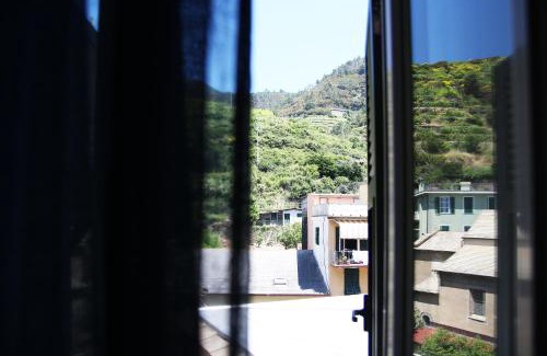 Manarola Bed & Breakfast | Family-Friendly Da Baranin B&B with Top Guest Ratings