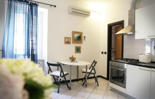 Manarola Bed & Breakfast | Family-Friendly Da Baranin B&B with Top Guest Ratings