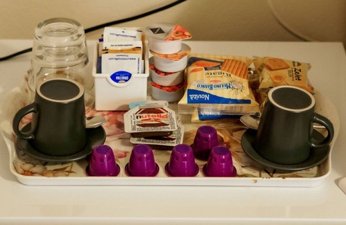 La Spezia Apartment | Idyllic Da Caran Room 3 - Tinetto with Pet-Friendly Perks
