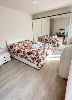 Rivoltella House | Family-Friendly Da Enzo: Guest Rated 9/10 for Comfort