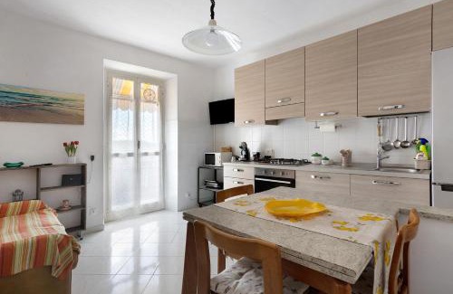 Pitelli Apartment | Guest Rated 10/10 at Da Ercolino - Family-Friendly Escape