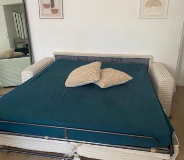 Le Cannet Apartment | Cozy Da Laura Two-Bedroom Escape Near Cannes