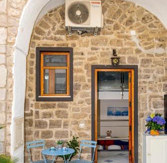 Meta House | Ideal Da.Ma House Steps from the Beach - Family-Friendly Stay