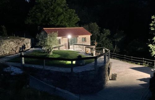 Melon House | Discover Da man da Moura: Pet & Child Friendly Retreat