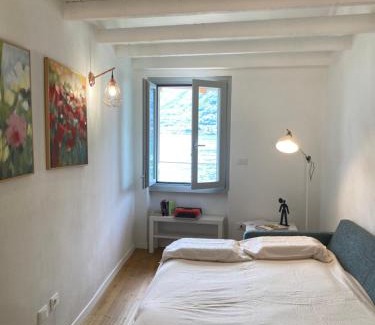Colonno Apartment | Da Mirella apri la finestra e innamorati del lago!