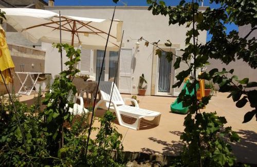Casamassella House | Cozy Stay at Da Nonna Cosimina with Private Beach Access