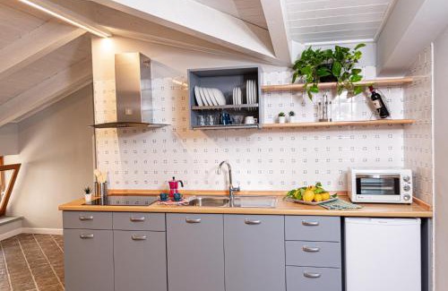 Castellabate Historic Centre Apartment | Exceptional Family Retreat at Da Palù with Top Ratings