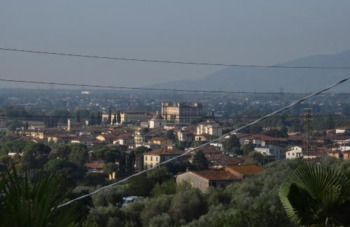 Buggiano House | Highly Rated Da Poldino with Family-Friendly Dining
