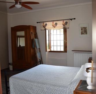 Buggiano House | Highly Rated Da Poldino with Family-Friendly Dining