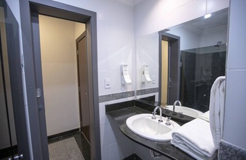 Adrianopolis Hotel | Discover Da Vinci Hotel & Conventions: Family-Friendly Retreat
