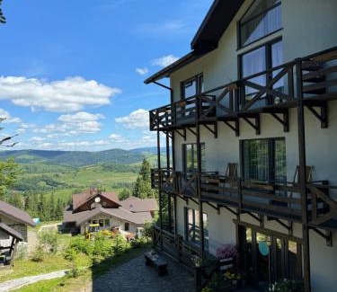 Soymy Hotel | Pet-Friendly DACHA на Магурі with Outstanding 9.4 Rating