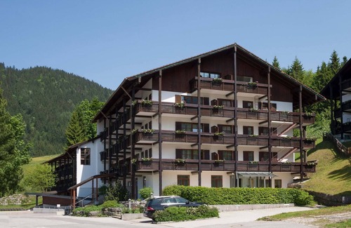 Resten Apartment | Top-Rated Dachappartement with Kitchen & Family Amenities