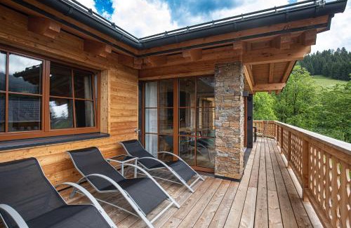 Russbach am Pass Gschuett Apartment | Pet-Friendly Retreat at Dachstein Chalet - Rated 9.7/10
