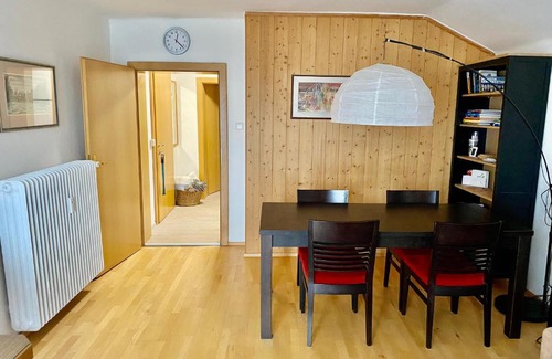 Schildlehen Apartment | Cozy Dachsteinblick Apartment - Family-Friendly Retreat