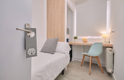 El Ensanche Zona Nuova House | Experience Comfort at Dadá Coliving & Rooms with Spa Access