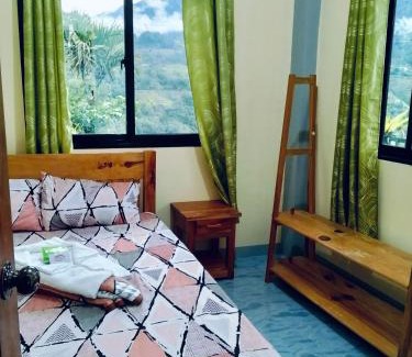 Hingyon House | Dad's Place Lodge and Restaurant