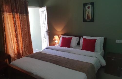 Nallathanniya Bed & Breakfast | Relaxing Stay at Daddy's Guest Home - 5 Star Pet Friendly