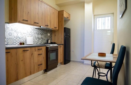 Agrilia Apartment | Unforgettable Stays at Dadee's Place - Pet & Child Friendly