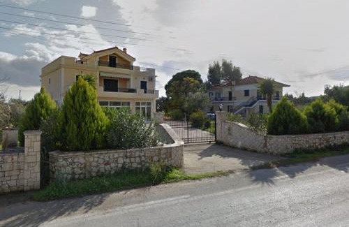 Agrilia Apartment | Unforgettable Stays at Dadee's Place - Pet & Child Friendly