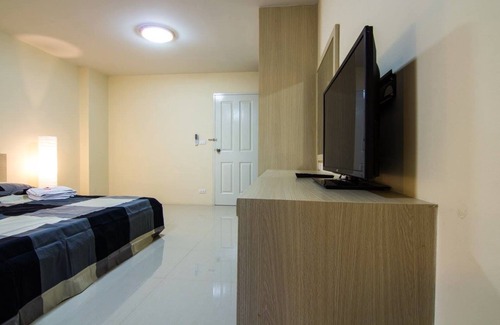 Bang Kra So Hotel | Welcoming Dae Ma Place: Family-Friendly and Accessible Stay