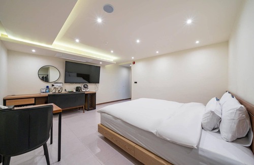 Jung-gu Hotel | Eco-Friendly Comfort at Daejeon Daeheung Hotel Danbam