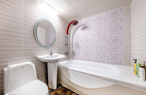 Jung-gu Hotel | Eco-Friendly Retreat at Daejeon Daesa Lake with Breakfast
