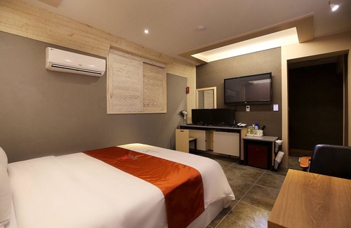 Daedeok-gu Hotel | Eco-Friendly Stay at Daejeon Jung-ri Some with Breakfast