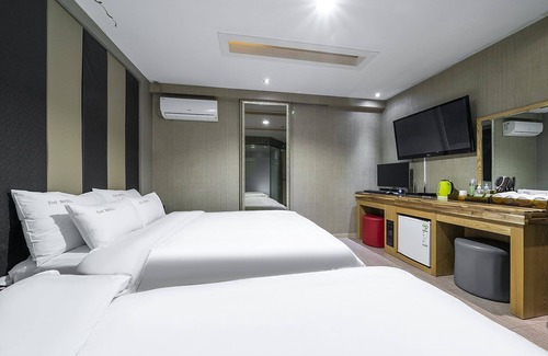 Daedeok-gu Hotel | Eco-Friendly Stay at Daejeon Jungni Feel with Breakfast