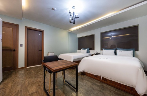 Daedeok-gu Hotel | Ideal Family Stay at Daejeon Jungri Castle with Breakfast