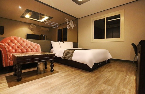 Dong-gu Hotel | Eco-Friendly Daejeon Yongjeon J with Breakfast & Kitchen