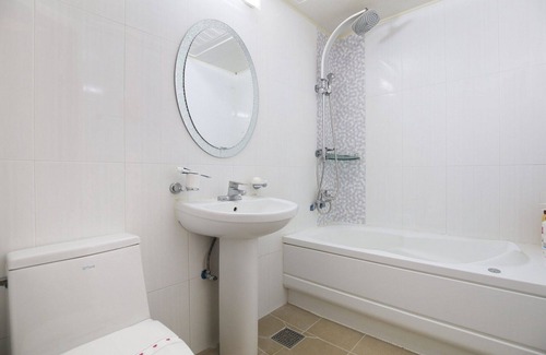 Dong-gu Hotel | Eco-Friendly Daejeon Yongjeon J with Breakfast & Kitchen