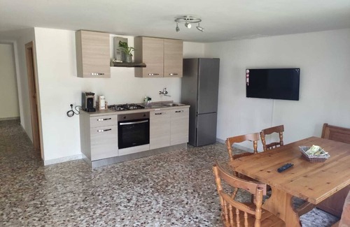 Putignano House | Charming DAE Detached House in Puglia's Heart, Family-friendly