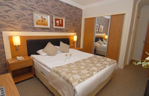 Cankaya Hotel | Discover Dafne Hotel: Family-Friendly Stay with Breakfast