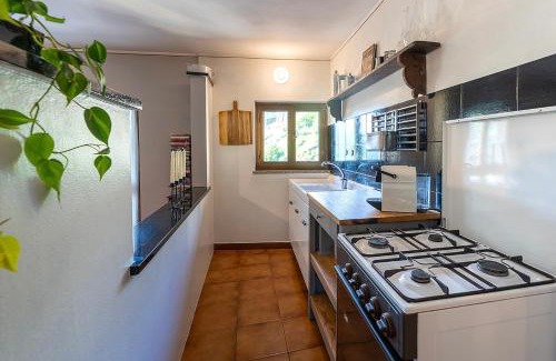 Gromo Apartment | Highly Rated Dagli Olivari - Casa Ale: Pet & Child Friendly