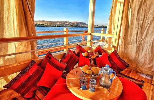 Luxor House | Discover Dahabiya Nile Sailing with Spa and Hot Tub Access